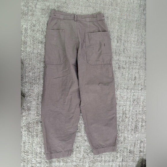Everlane Fatigue Barrel Pant in grey taupe - Picture 4 of 6